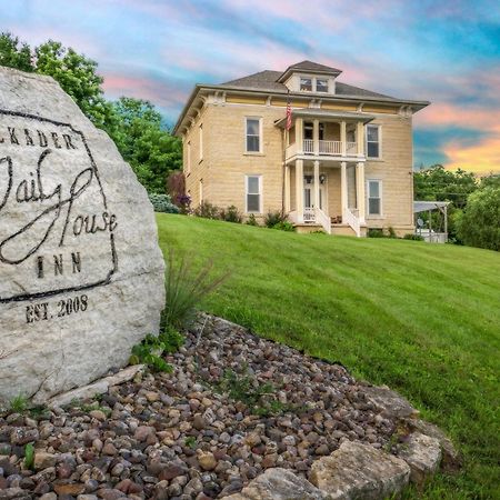 Elkader Jailhouse Inn Экстерьер фото