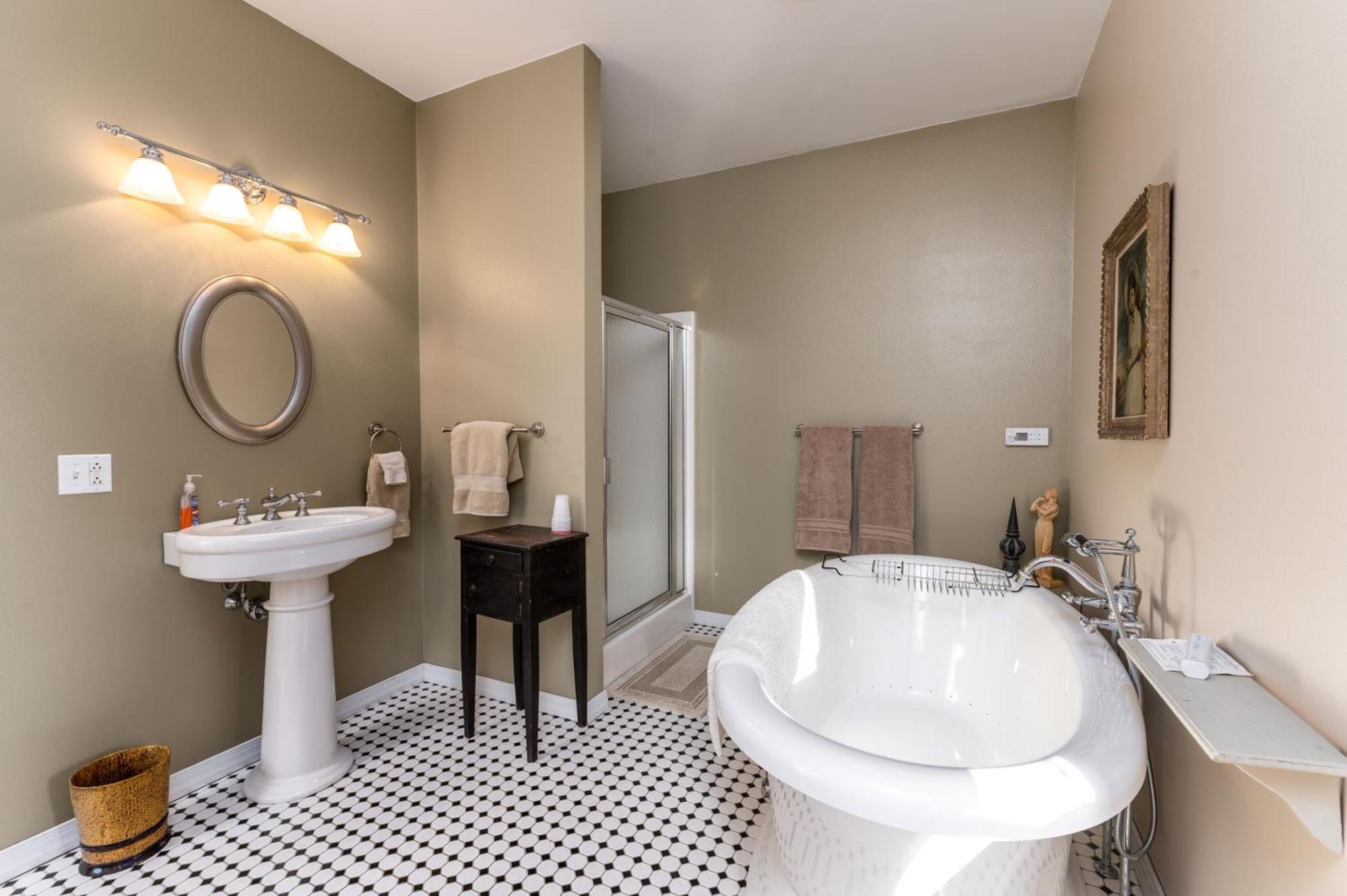 Elkader Jailhouse Inn Экстерьер фото