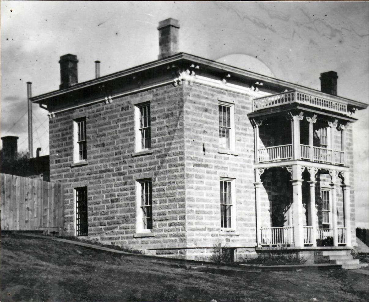 Elkader Jailhouse Inn Экстерьер фото